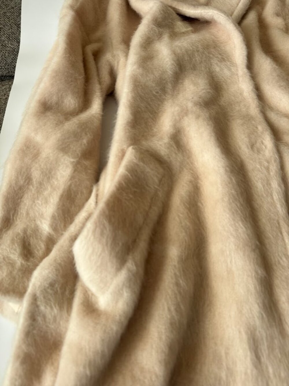 Isaac Mizrahi Live! Women's XL Cream Faux Fur Belted Long Coat - Picture 9 of 12